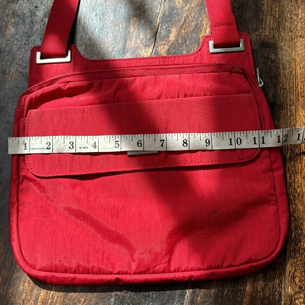 Baggallini Women's red Single Zip Crossbody Bag travel Purse Front Pocket nylon - Picture 9 of 10